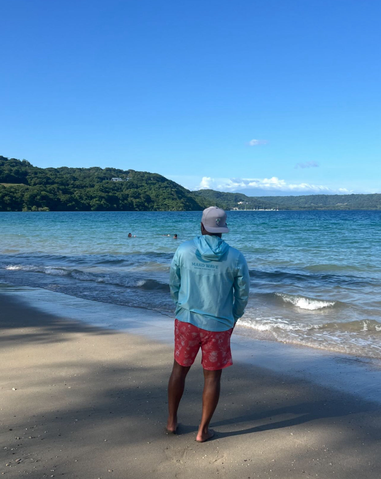 Mako Wave® Men’s Fishing Hoodie with Zipper Pocket – UPF 50+ - Unisex